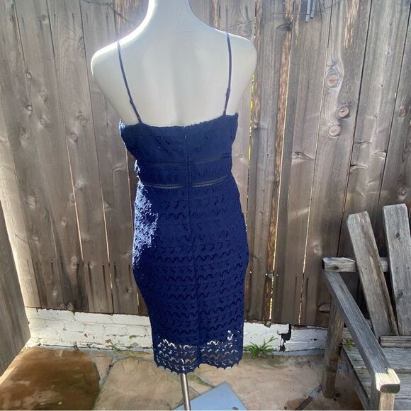Aqua Blue Scalloped Lace V-Neck Sheath Dress size large - Picture 8 of 10